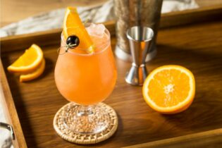 Hurricane drink a pomeranče vedle