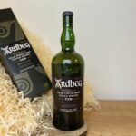 Ardbeg 10 y je legendární rašelinová whisky, jak jsem to přežil? Tato recenze je pro vás...