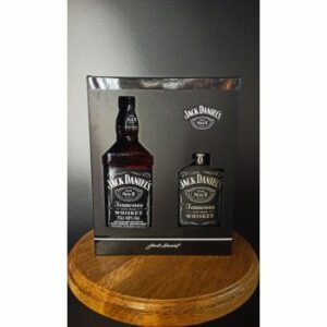 Jack Daniel’s No.7 40% 0,7 l (dárkové balení placatka)