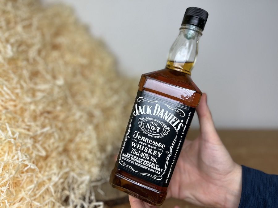 láhev whisky Jack Daniel's no. 7