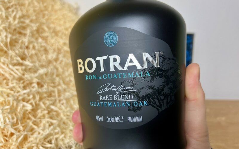 detail láhve Botran Rare Blend Guatemalan Oak Limited Edition