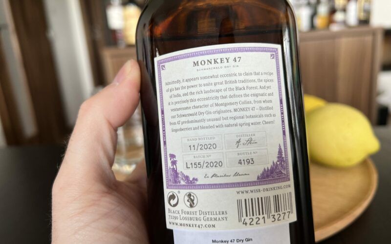Monkey 47 gin detail zadní etikety