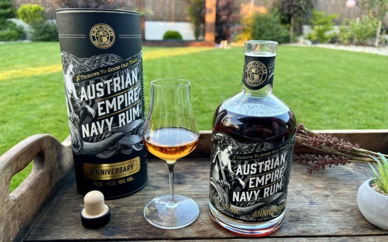 Austrian Empire Navy Anniversary rum ve sklenici